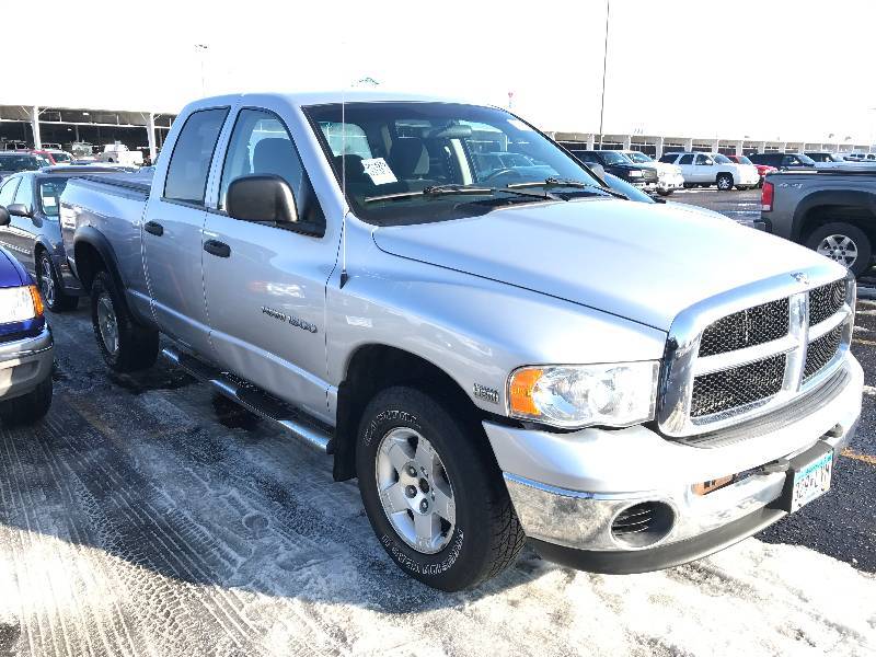 lot 29 image: 2004 Dodge Ram SLT 1500 4x4