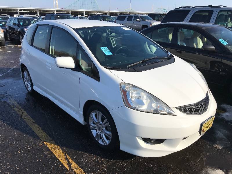 lot 30 image: 2009 Honda Fit