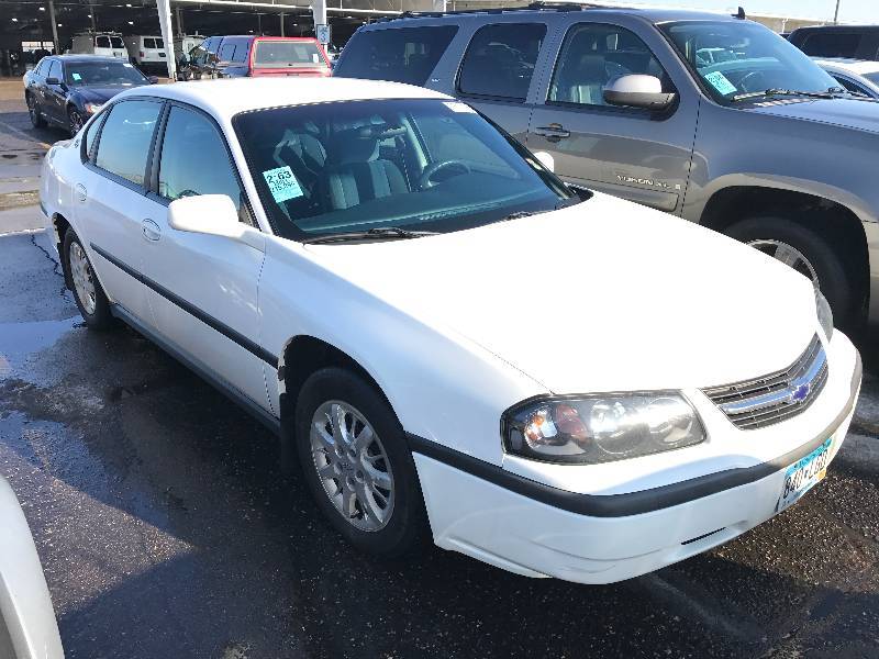 lot 33 image: 2001 Chevrolet Impala