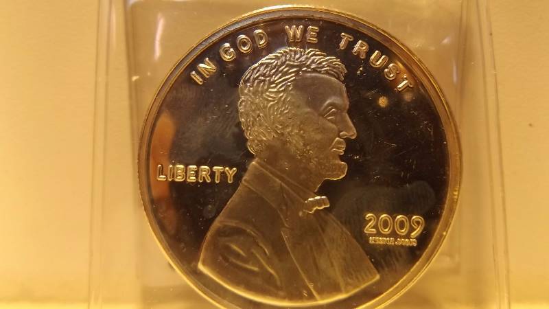 ����� 1 oz .999 Silver Abraham Lincoln Round