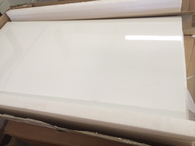 lot 1 image: Modern White Coffee Table