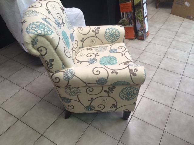 lot 34 image: Waden Flowered Upholstered Club Chair