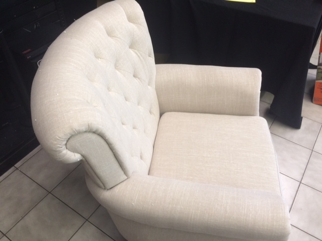 lot 37 image: Jaymee Tufted Upholstered Arm Chair by Alcott Hill