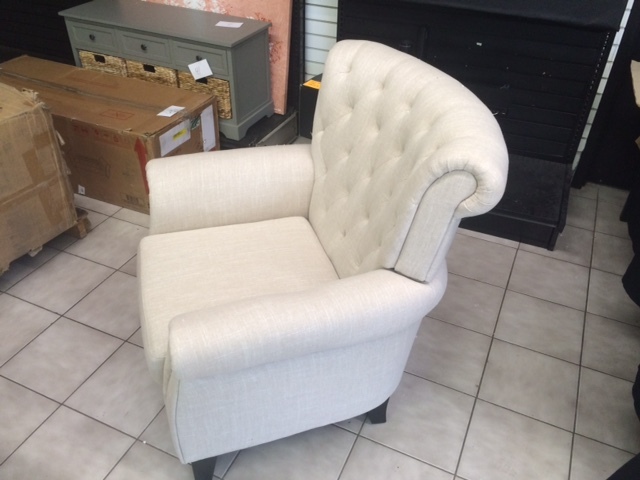 lot 36 image: Jaymee Tufted Upholstered Arm Chair by Alcott Hill