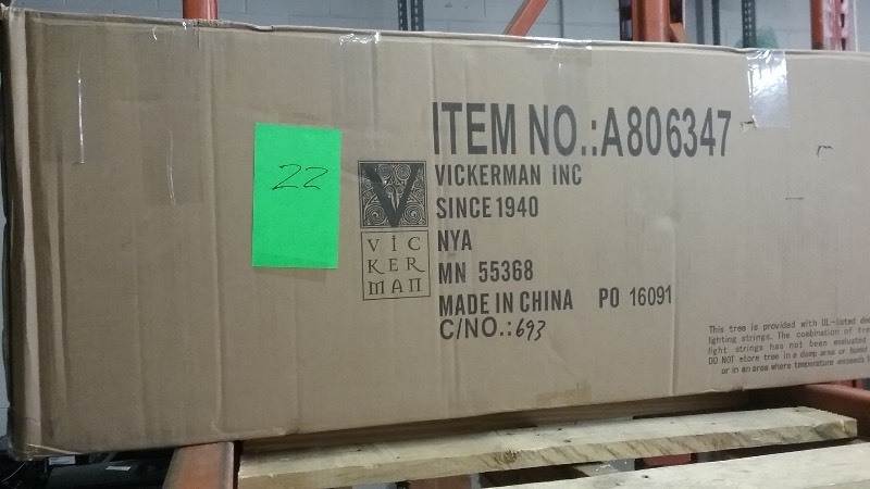 lot 22 image: 4.5 Alaskan Fur Dura Artificial Christmas Tree, Pre-lit