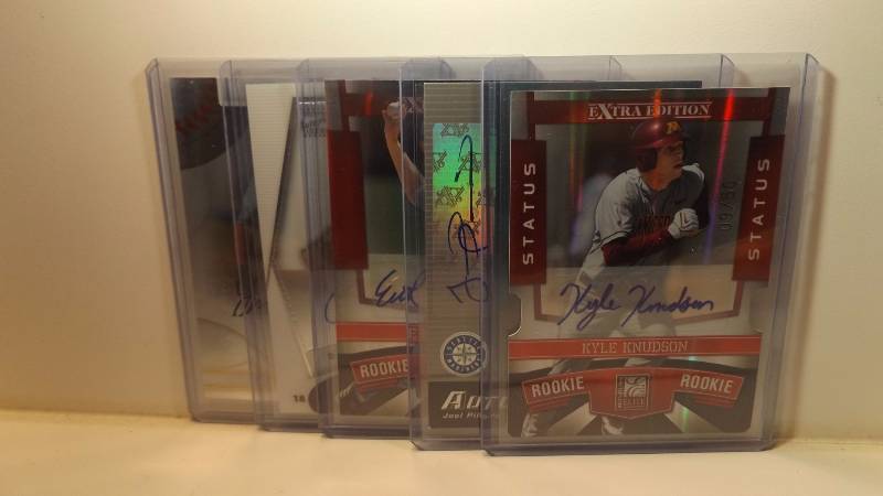 �������������������� Lot of 5 � Rookie Autographed Baseball Cards