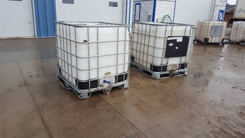 lot 24 image: 2 Used Empty 250 gallon Shuttle