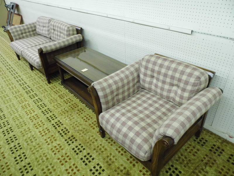 lot 20 image: Chair, Table, Loveseat
