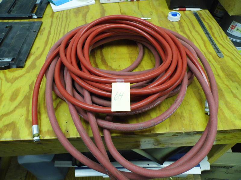lot 64 image: Air Hoses