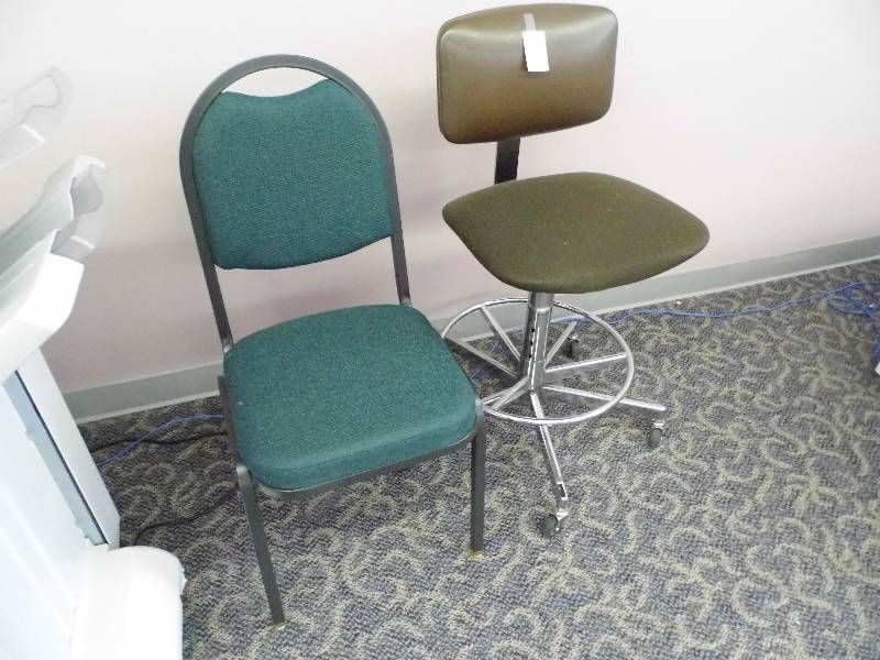 lot 68 image: 2 Chairs