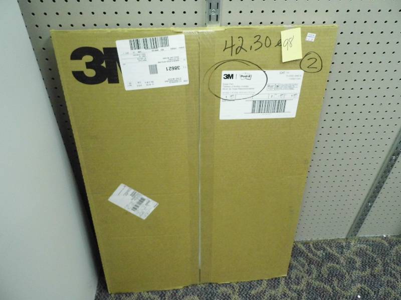 lot 98 image: 3M Post It Easel Pad