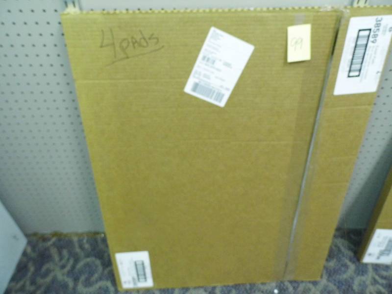 lot 99 image: Easel Pad