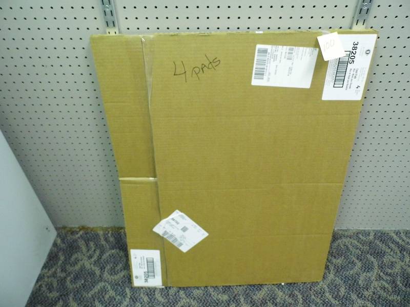 lot 100 image: Easel Pad