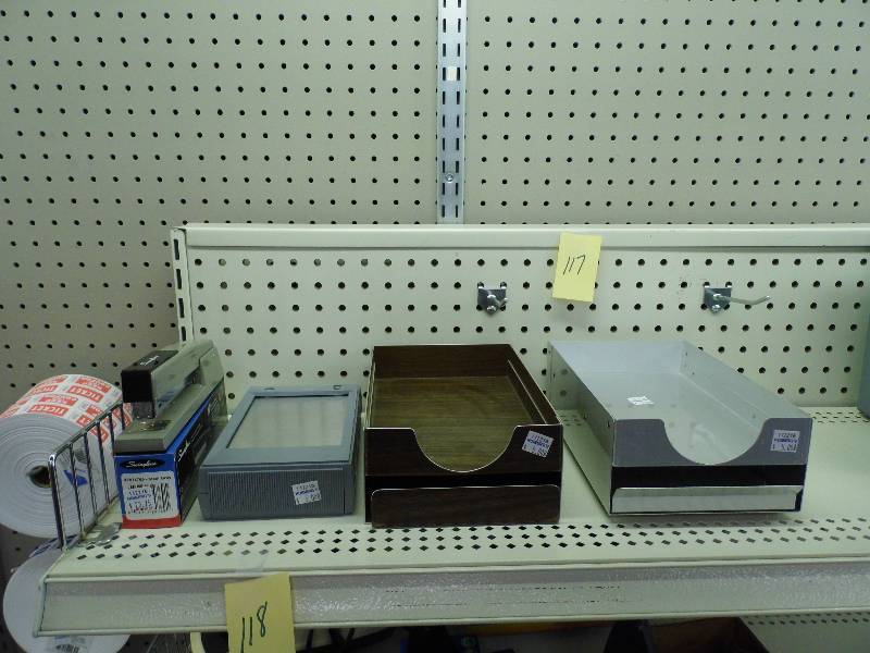 lot 118 image: Office Supplies