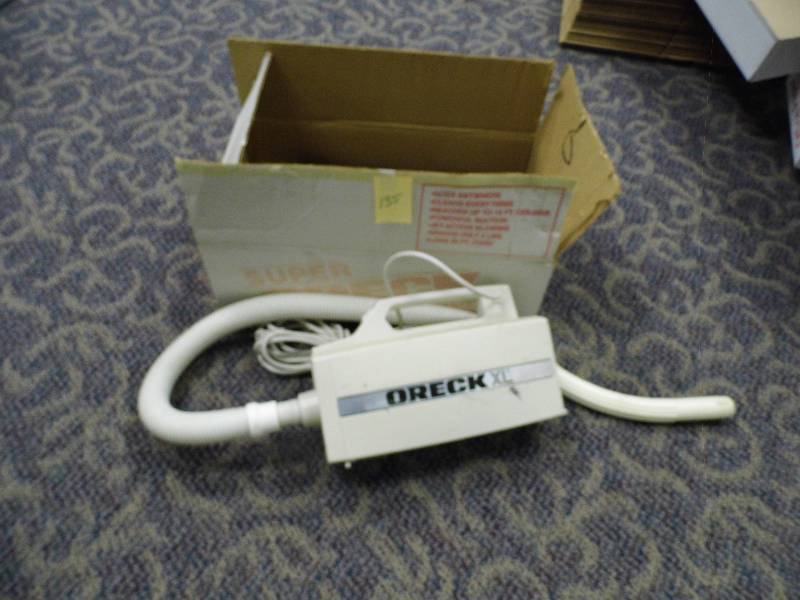 lot 135 image: Oreck Vaccum