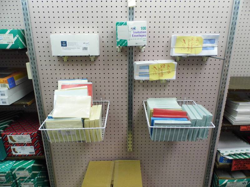 lot 150 image: Assorted Envelopes