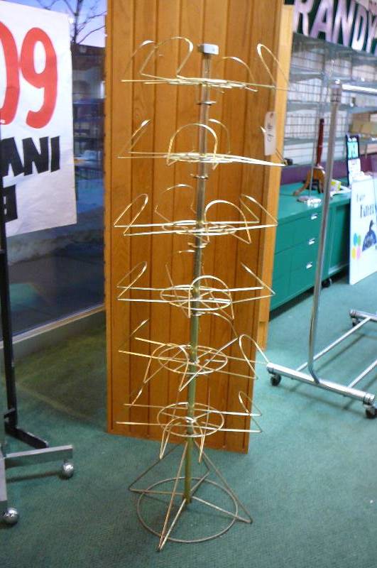 lot 6 image: Rack