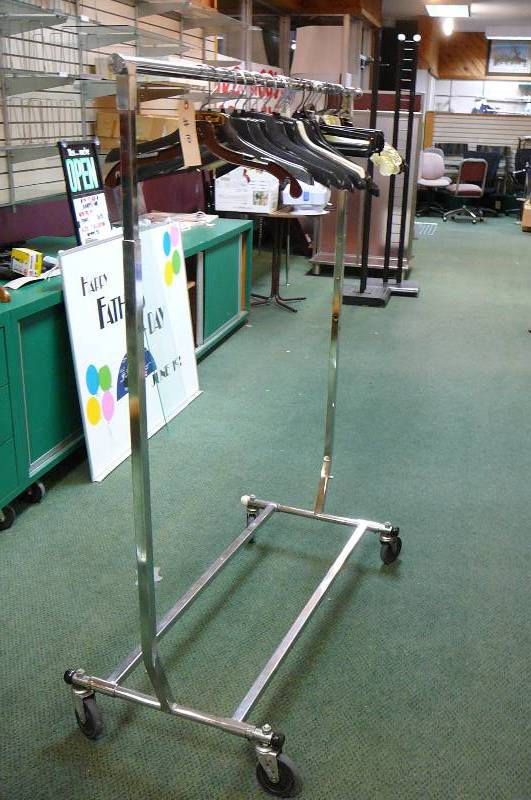 lot 10 image: Garment Rack Adjustable