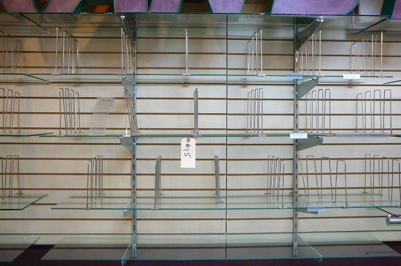 lot 15 image: Glass Shelves and brackets