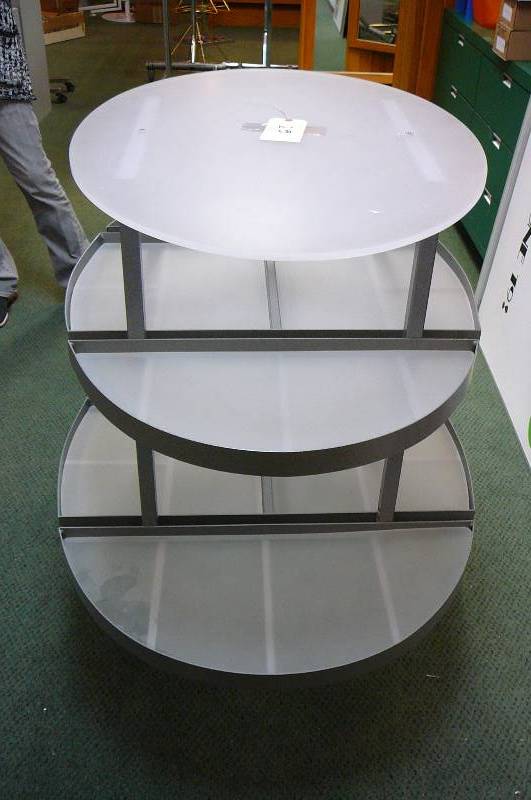 lot 28 image: Oval Rack on Coasters