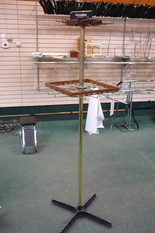lot 36 image: Display Rack