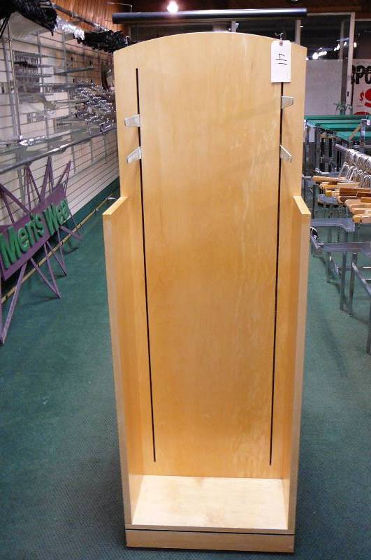 lot 41 image: Display Shelf
