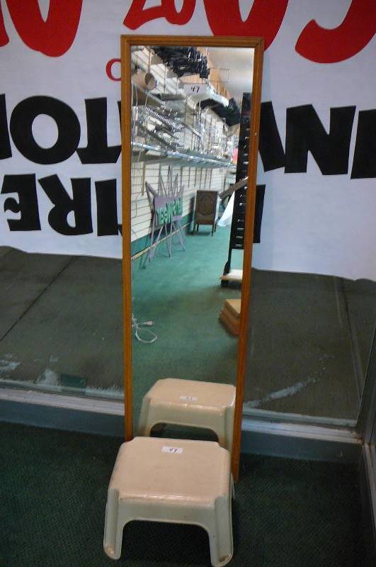 lot 47 image: Step Stool & Mirror