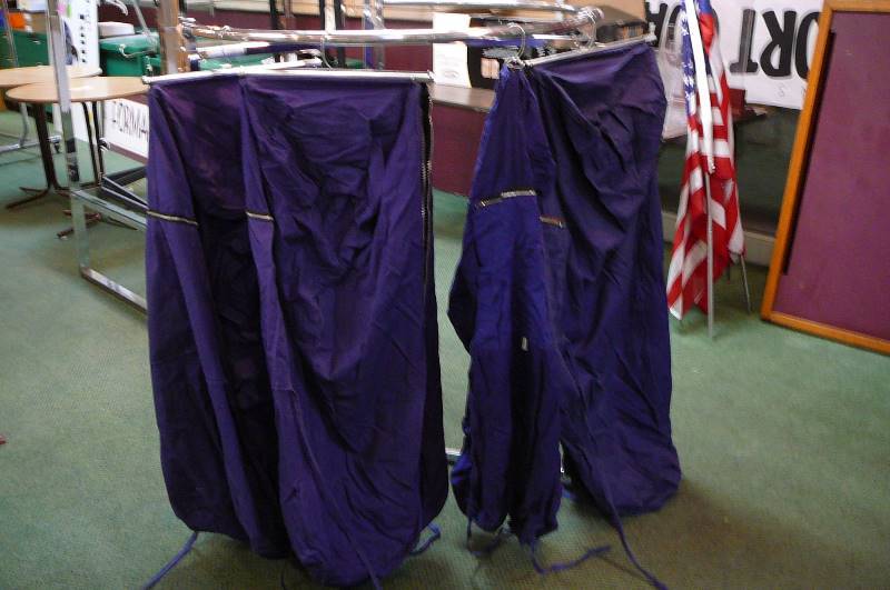 lot 63 image: Garment Bags
