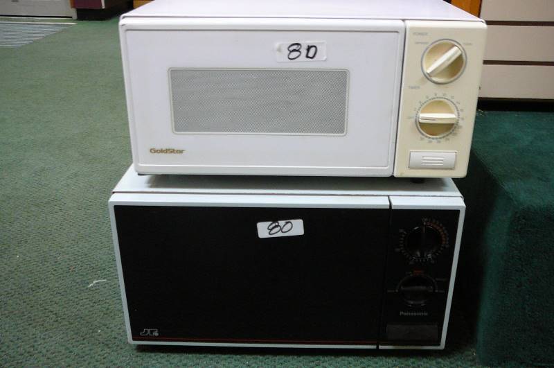 lot 80 image: Microwaves