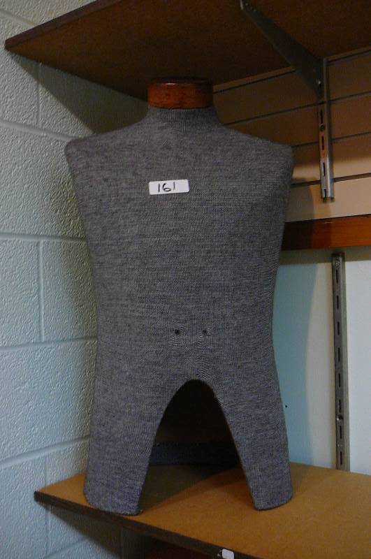 lot 161 image: Mannequin