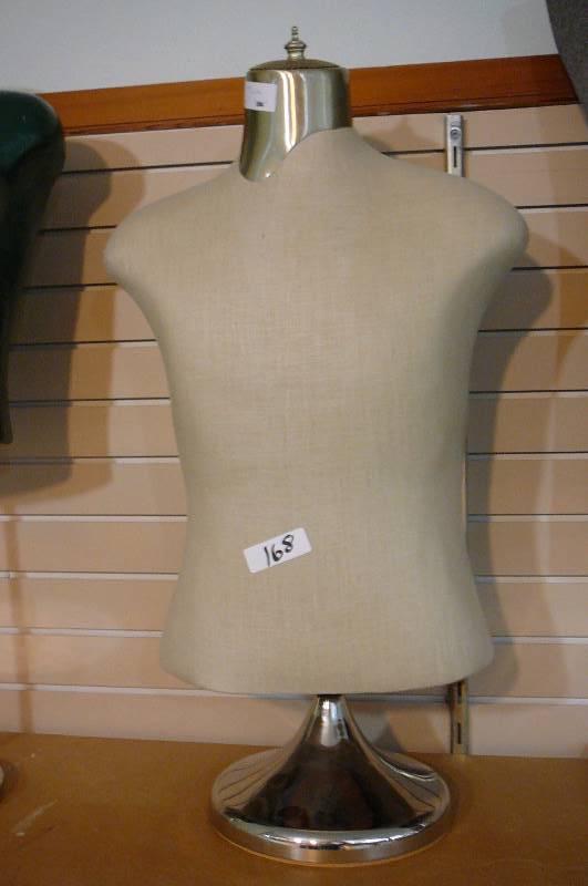 lot 168 image: Mannequin