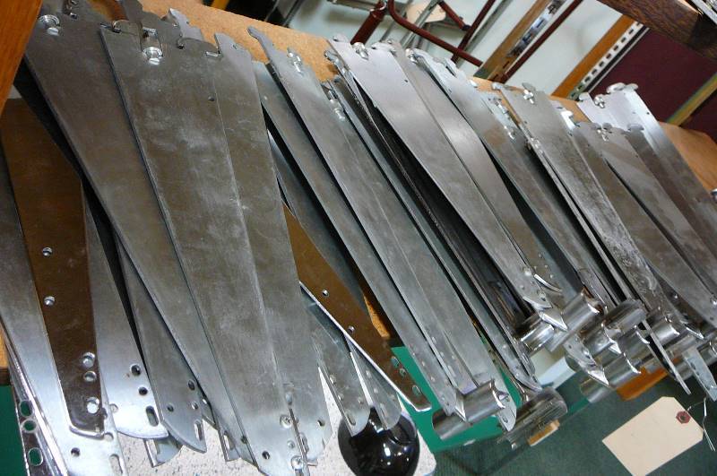 lot 175 image: Shelf Brackets
