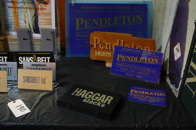 lot 190 image: Advertising Signs & Plaques