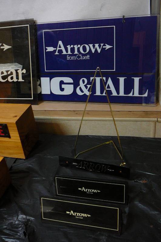 lot 191 image: Advertising Signs & Plaques