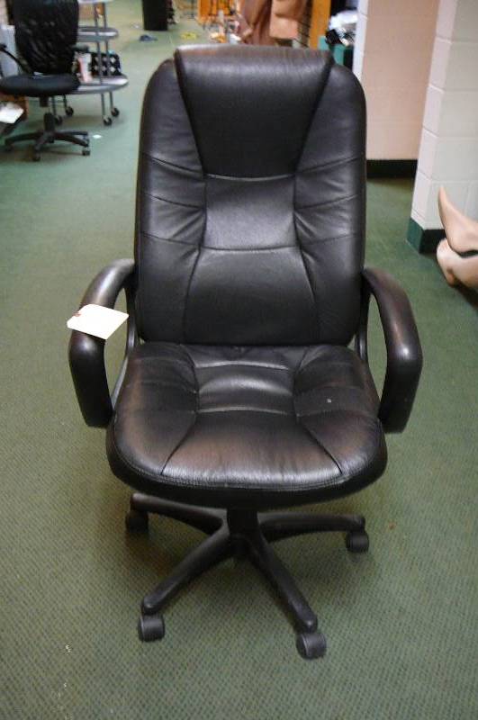 lot 197 image: Office Chair