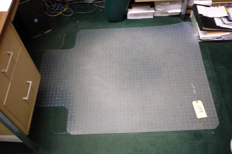 lot 199 image: Plastic Floor Saver