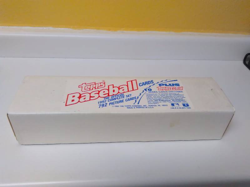 lot 562 image: 1992 Complete Set, Topps Baseball Cards
