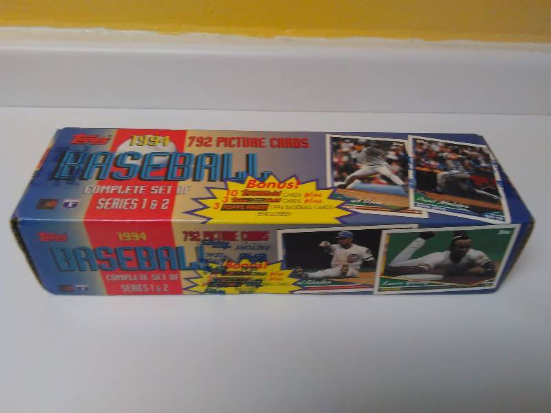 lot 564 image: 1994 Complete Set, Topps Baseball Cards