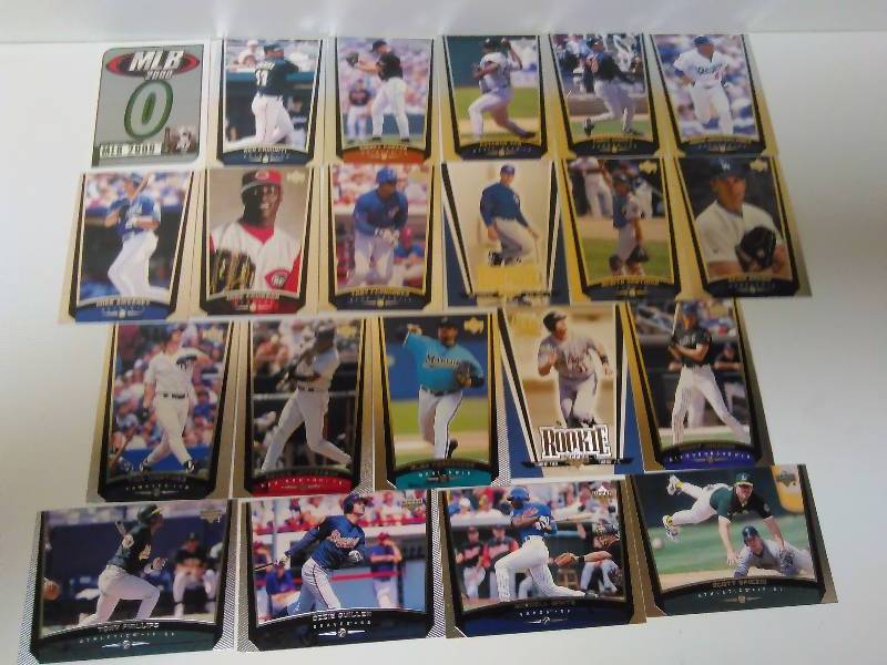 lot 566 image: Mint Upper Deck, MLB 2000, Silver Series (Kevin Brown, Randy Johnson, Mike Sweeney)