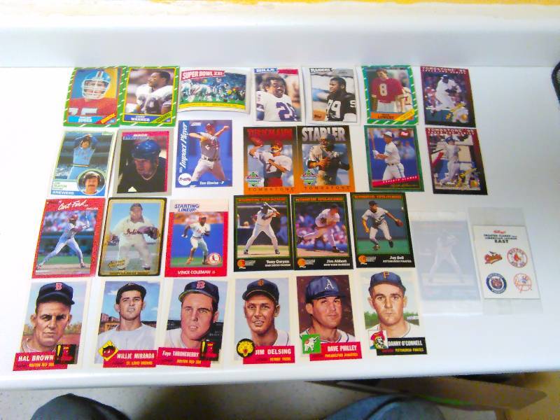 lot 567 image: BaseballFootball Hockey Cards - Tombstone Pizza, Post, Kelloggs, Throwback Cards, and Starting line-up (26 cards in all)