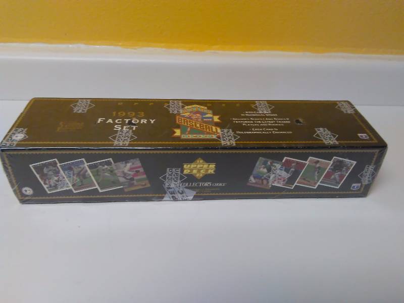 lot 574 image: 1993 Complete Set, Upper Deck, Baseball Cards Unopened