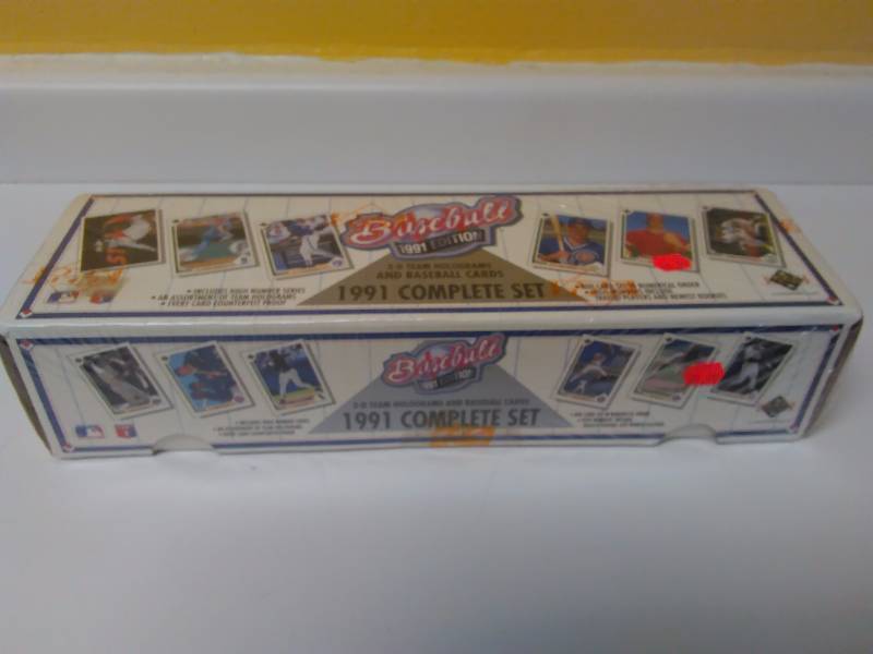 lot 575 image: 1991 Complete Set, Upper Deck, Baseball Cards Unopened