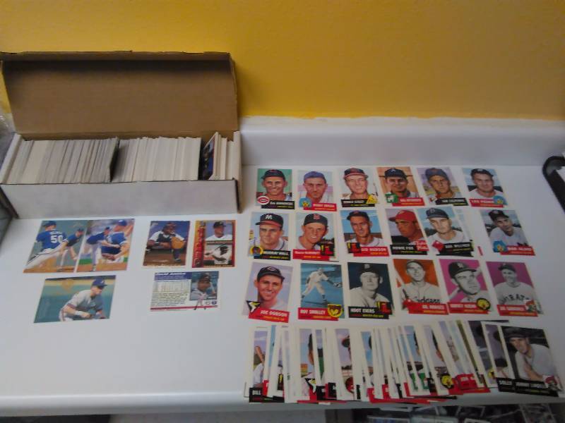 lot 596 image: Misc. Baseball Doubles, Topps 1995, Flair 1994, Topps 1953 Reprints and more