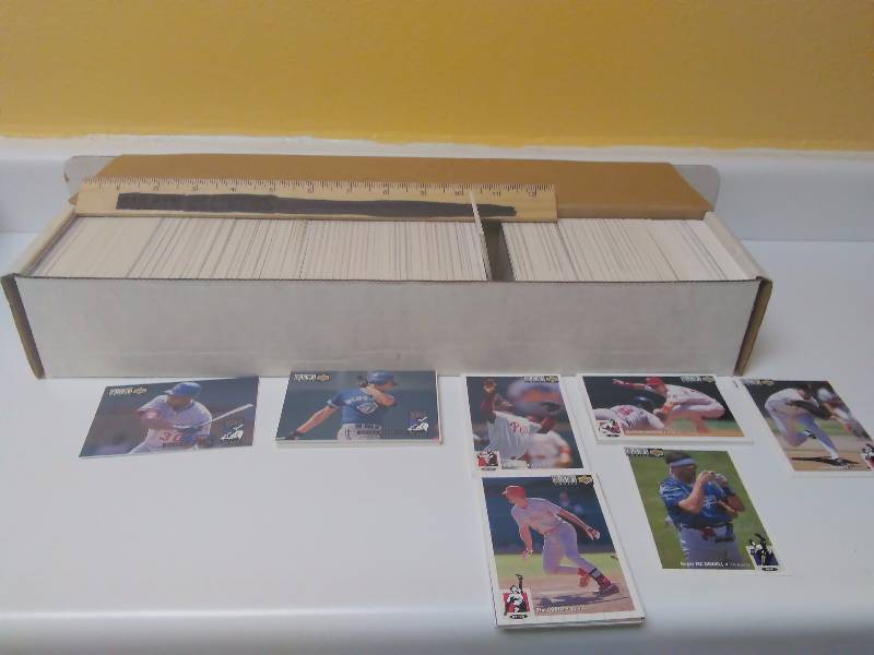 lot 600 image: 1993 Upper Deck, Duplicates, (over 1,000 cards)