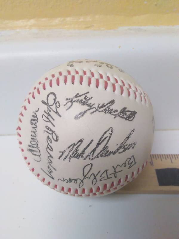 lot 603 image: Minnesota Twins, Stamped Autographed Baseball