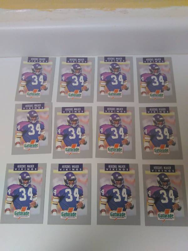 lot 607 image: Herschel Walker Gatorade Cards (12) 1990, NFL Football