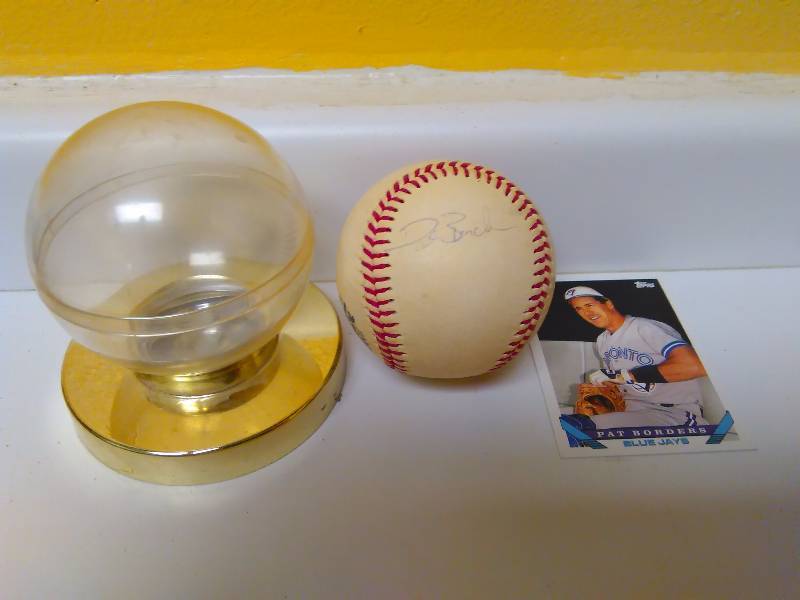 lot 624 image: PAT BORDERS TORONTO BLUE JAYS 91 WS MVP SIGNED BASEBALL