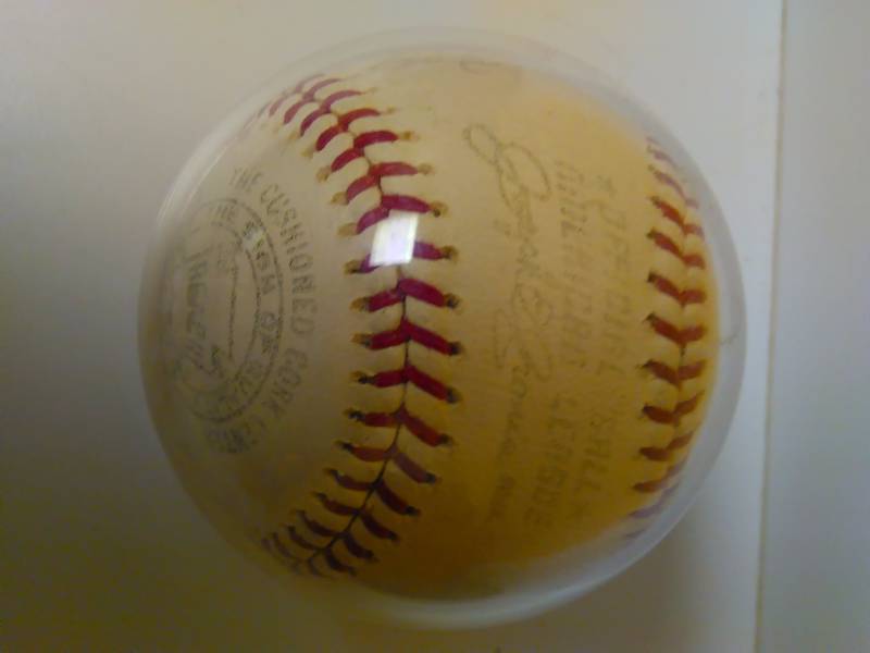 lot 625 image: 1962 New York Yankees Signed Baseball 22, Ford Berra Howard Mantle Kubek Moose