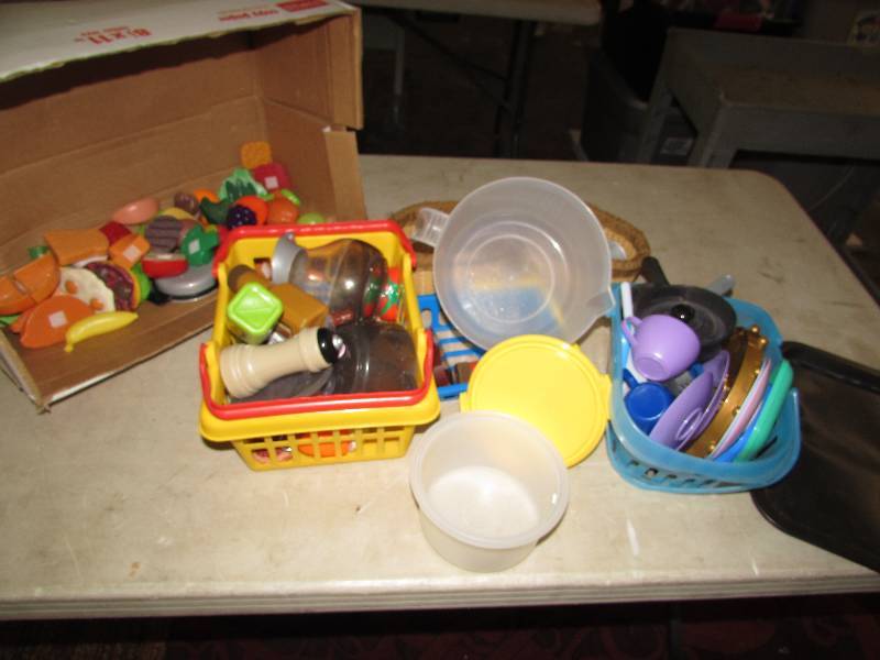 lot 3 image: plastic foods, kitchen wares, pans, plates and more