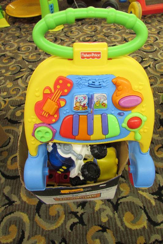 lot 35 image: Variety of toys